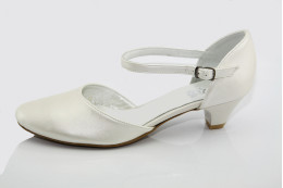 Ivory színű menyasszonyi cipő Sarlott