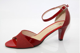 Piros pöttyös menyecske cipő Dolly