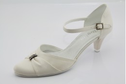 Bézs esküvői, menyasszonyi cipő Agnes