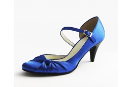 Sally menyecske cipő