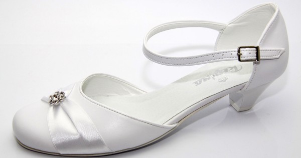 fehér menyasszonyi cipő