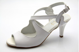 Alkalmi fehér szandál esküvőre Irina